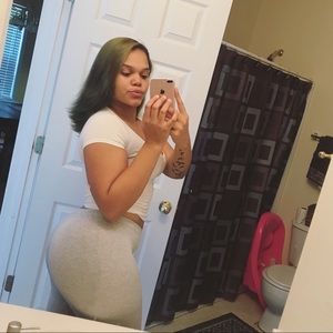 Meet your Posher, Victoria